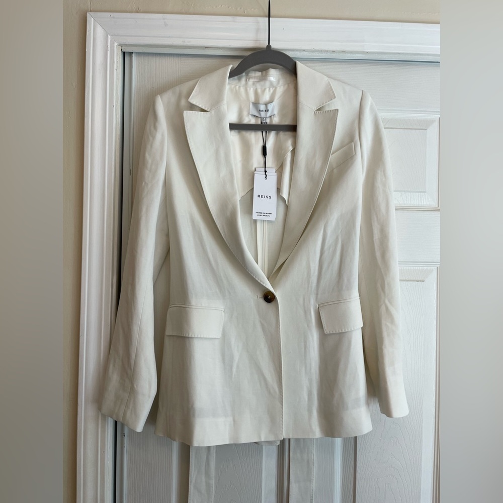 Beautiful NWT Reiss blazer